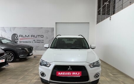Mitsubishi Outlander III рестайлинг 3, 2012 год, 1 300 000 рублей, 3 фотография