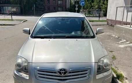 Toyota Avensis III рестайлинг, 2007 год, 930 000 рублей, 1 фотография