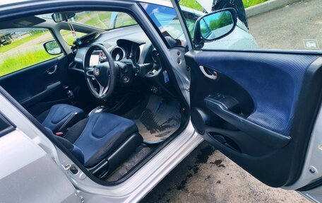 Honda Fit III, 2010 год, 645 000 рублей, 4 фотография