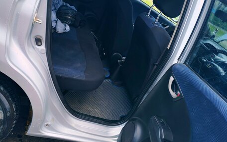 Honda Fit III, 2010 год, 645 000 рублей, 10 фотография