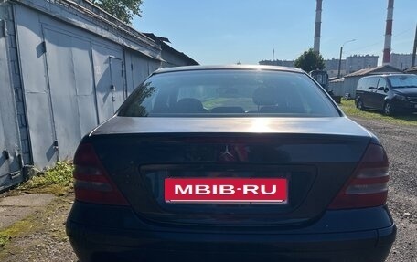 Mercedes-Benz C-Класс, 2003 год, 395 000 рублей, 4 фотография