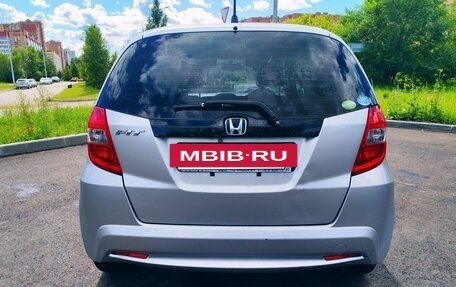 Honda Fit III, 2010 год, 645 000 рублей, 16 фотография