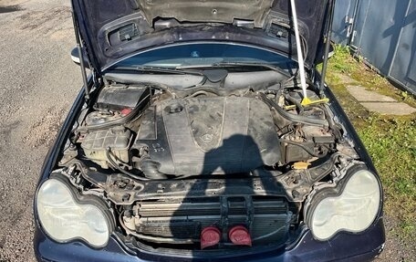 Mercedes-Benz C-Класс, 2003 год, 395 000 рублей, 10 фотография