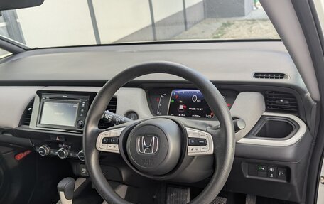 Honda Fit, 2022 год, 1 625 000 рублей, 7 фотография