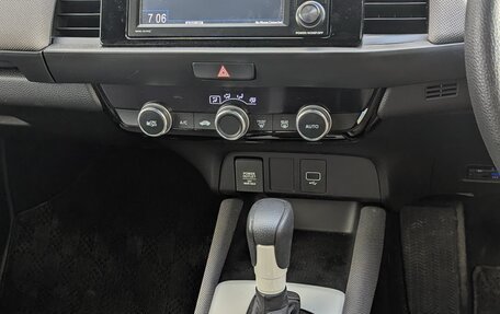 Honda Fit, 2022 год, 1 625 000 рублей, 10 фотография