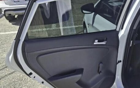 Hyundai Solaris II рестайлинг, 2013 год, 990 000 рублей, 11 фотография