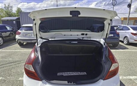 Hyundai Solaris II рестайлинг, 2013 год, 990 000 рублей, 18 фотография