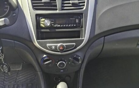Hyundai Solaris II рестайлинг, 2013 год, 990 000 рублей, 20 фотография