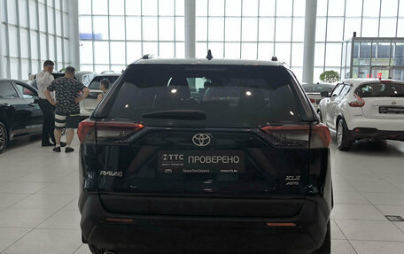 Toyota RAV4, 2019 год, 2 750 000 рублей, 7 фотография