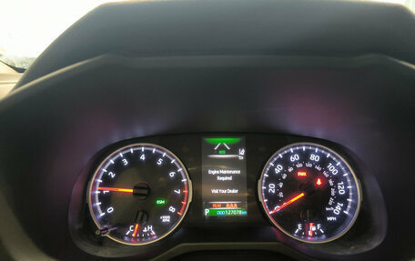 Toyota RAV4, 2019 год, 2 750 000 рублей, 16 фотография