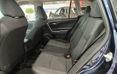 Toyota RAV4, 2019 год, 2 750 000 рублей, 15 фотография