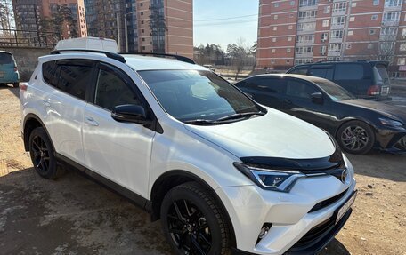 Toyota RAV4, 2018 год, 3 000 000 рублей, 4 фотография