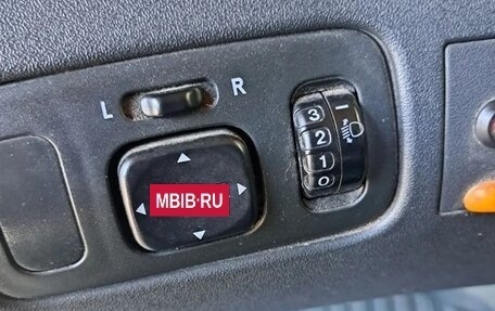 Toyota Yaris I рестайлинг, 2004 год, 280 000 рублей, 22 фотография