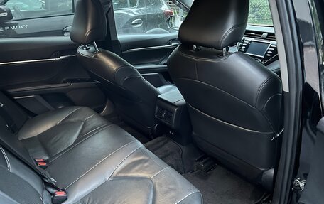 Toyota Camry, 2018 год, 2 500 000 рублей, 7 фотография