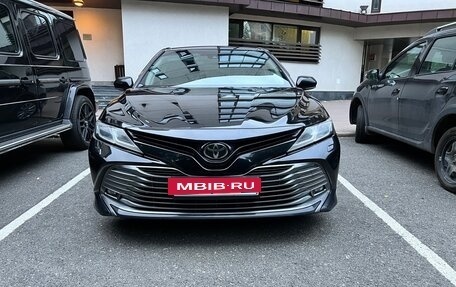 Toyota Camry, 2018 год, 2 500 000 рублей, 2 фотография