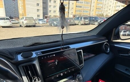 Toyota RAV4, 2018 год, 3 000 000 рублей, 12 фотография