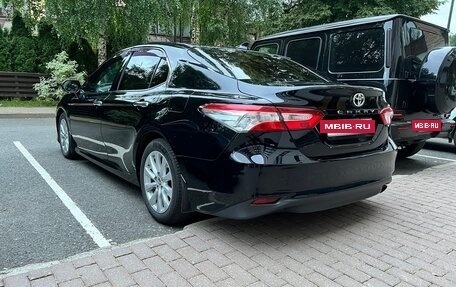 Toyota Camry, 2018 год, 2 500 000 рублей, 5 фотография