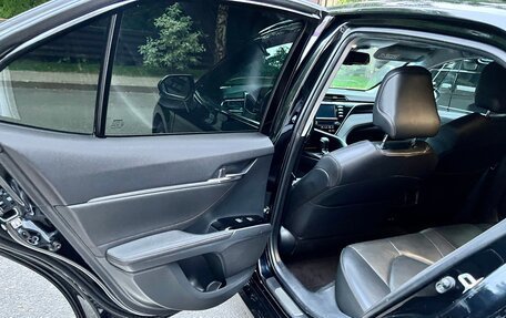 Toyota Camry, 2018 год, 2 500 000 рублей, 11 фотография