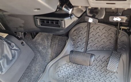 Toyota Land Cruiser 70, 1992 год, 3 500 000 рублей, 20 фотография