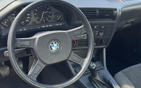 BMW 3 серия, 1987 год, 625 000 рублей, 3 фотография