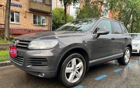 Volkswagen Touareg III, 2011 год, 2 100 000 рублей, 3 фотография
