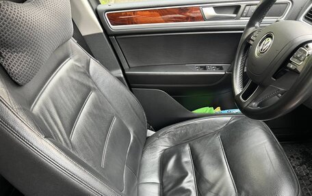 Volkswagen Touareg III, 2011 год, 2 100 000 рублей, 11 фотография