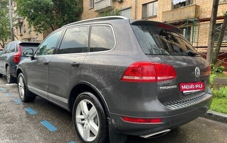 Volkswagen Touareg III, 2011 год, 2 100 000 рублей, 4 фотография