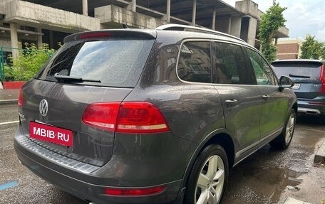 Volkswagen Touareg III, 2011 год, 2 100 000 рублей, 6 фотография