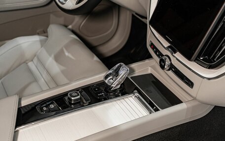 Volvo XC60 II, 2026 год, 10 600 000 рублей, 16 фотография