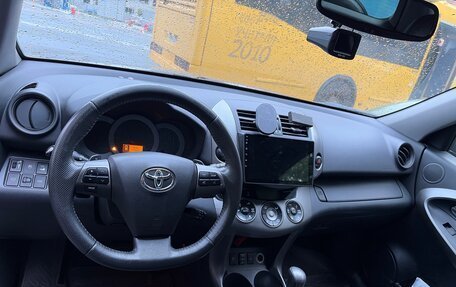 Toyota RAV4, 2012 год, 1 000 000 рублей, 2 фотография
