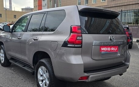 Toyota Land Cruiser Prado 150 рестайлинг 2, 2021 год, 5 500 000 рублей, 5 фотография