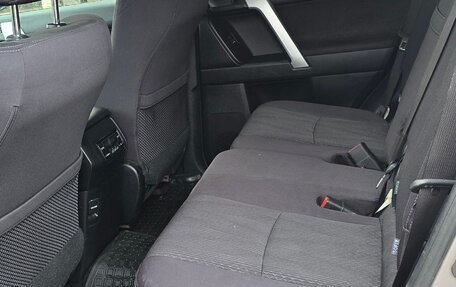 Toyota Land Cruiser Prado 150 рестайлинг 2, 2021 год, 5 500 000 рублей, 19 фотография