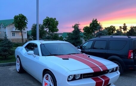 Dodge Challenger III рестайлинг 2, 2013 год, 3 100 000 рублей, 4 фотография