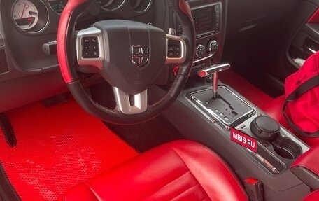 Dodge Challenger III рестайлинг 2, 2013 год, 3 100 000 рублей, 3 фотография