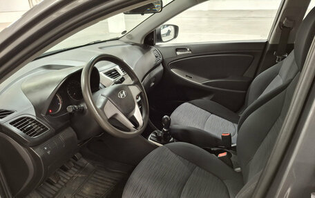 Hyundai Solaris II рестайлинг, 2015 год, 879 000 рублей, 20 фотография