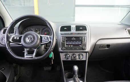 Volkswagen Polo VI (EU Market), 2018 год, 950 000 рублей, 13 фотография