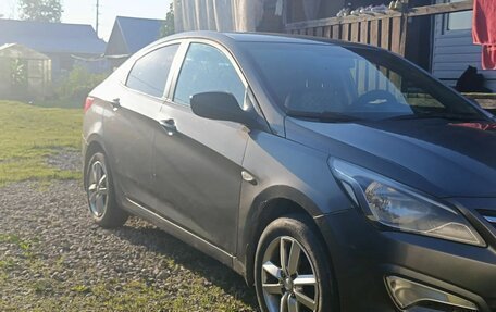 Hyundai Solaris II рестайлинг, 2016 год, 450 000 рублей, 13 фотография