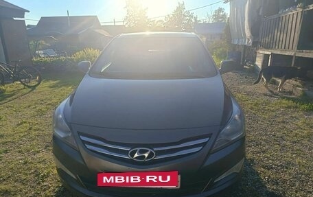 Hyundai Solaris II рестайлинг, 2016 год, 450 000 рублей, 24 фотография