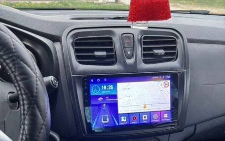 Renault Logan II, 2020 год, 800 000 рублей, 4 фотография