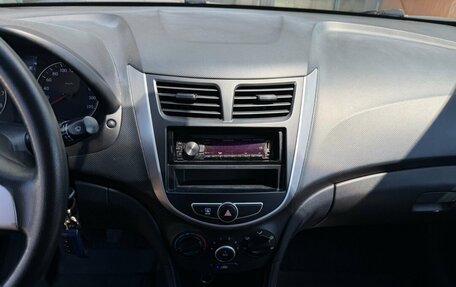 Hyundai Solaris II рестайлинг, 2013 год, 770 000 рублей, 11 фотография