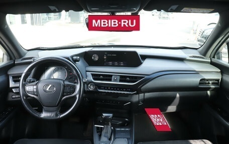 Lexus UX I, 2019 год, 3 100 000 рублей, 13 фотография