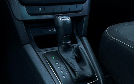 Skoda Yeti I рестайлинг, 2017 год, 1 198 900 рублей, 15 фотография
