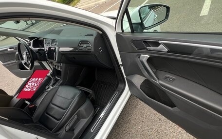 Volkswagen Tiguan II, 2017 год, 2 500 000 рублей, 22 фотография