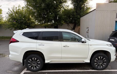 Mitsubishi Montero Sport, 2022 год, 3 800 000 рублей, 6 фотография