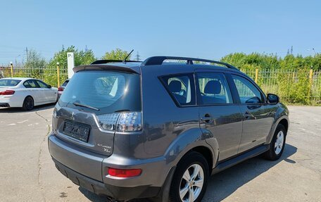Mitsubishi Outlander III рестайлинг 3, 2011 год, 1 299 000 рублей, 2 фотография