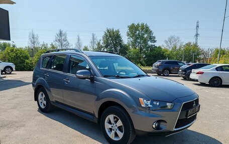 Mitsubishi Outlander III рестайлинг 3, 2011 год, 1 299 000 рублей, 3 фотография
