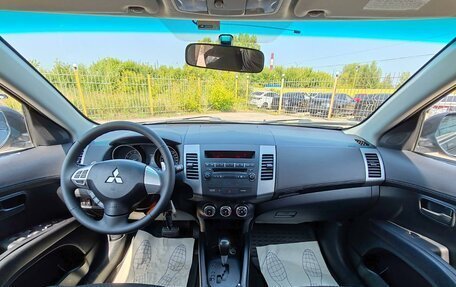 Mitsubishi Outlander III рестайлинг 3, 2011 год, 1 299 000 рублей, 9 фотография