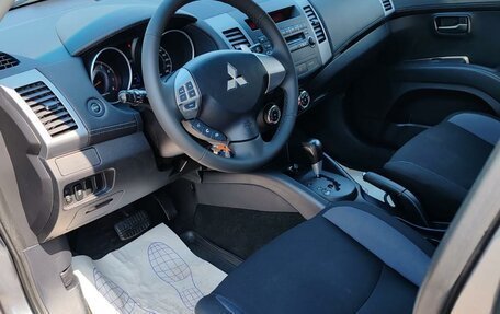 Mitsubishi Outlander III рестайлинг 3, 2011 год, 1 299 000 рублей, 11 фотография