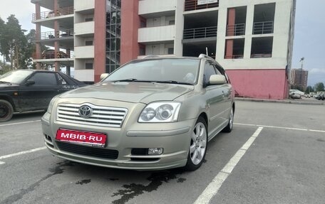 Toyota Avensis III рестайлинг, 2004 год, 780 000 рублей, 1 фотография