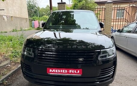 Land Rover Range Rover IV рестайлинг, 2018 год, 7 400 000 рублей, 3 фотография